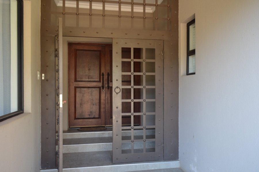 4 Bedroom Property for Sale in Wilkoppies North West